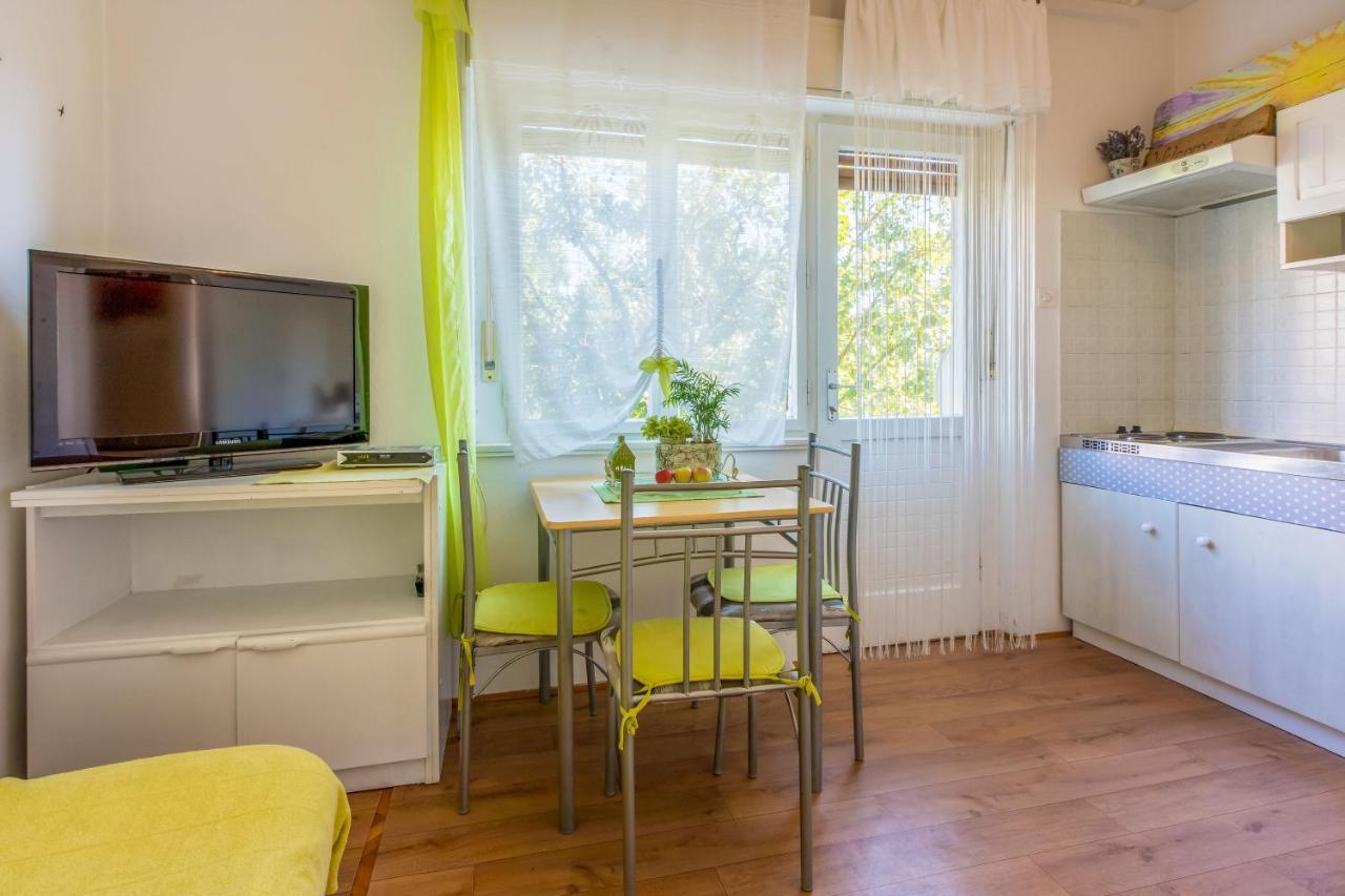 Apartments Marmar Crikvenica Eksteriør billede